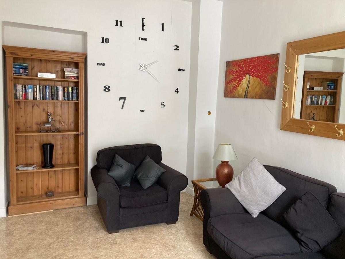 La Petite Maison - Self Catering Pre-en-Pail-Saint-Samson Екстериор снимка