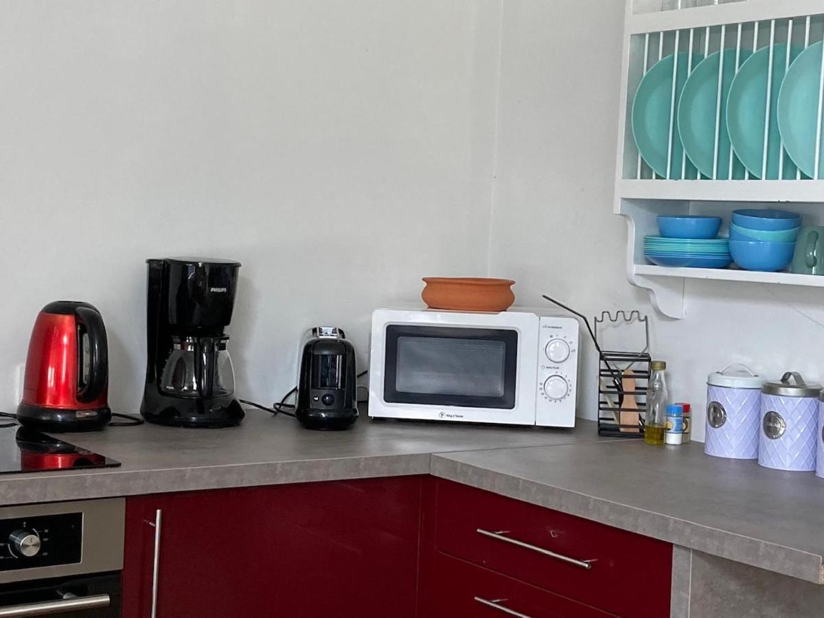 La Petite Maison - Self Catering Pre-en-Pail-Saint-Samson Екстериор снимка
